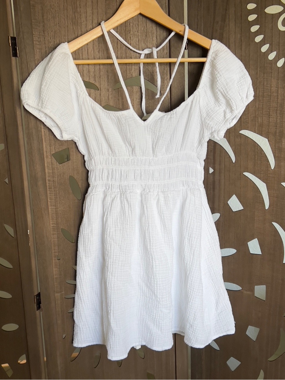Smocked White Mini Dress with Puff Sleeves and Tie-Back